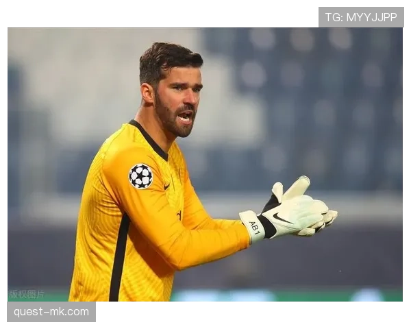 阿利松国家队首秀表现稳健，展现顶级门将潜力