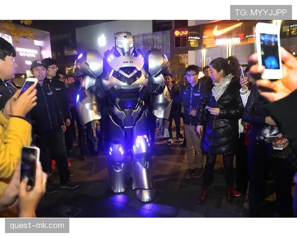 费钰婷赛场像机器人，私下逛街像随手刷下整条街，我这穷酸路过